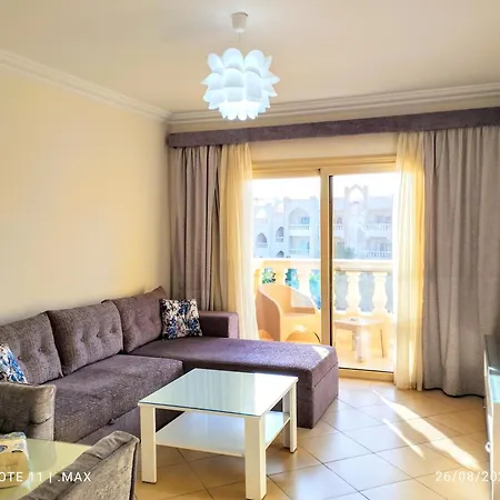 One- Bedroom Apartment S3 In Vip Zone Sunny Lakes