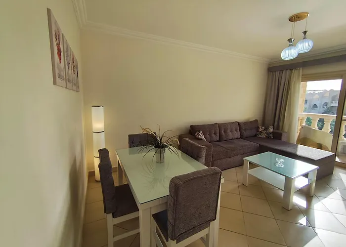 One- Bedroom S3 In Vip Zone Sunny Lakes Daire