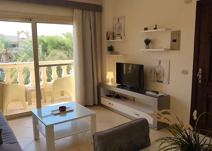 One- Bedroom S3 In Vip Zone Sunny Lakes Apartment *