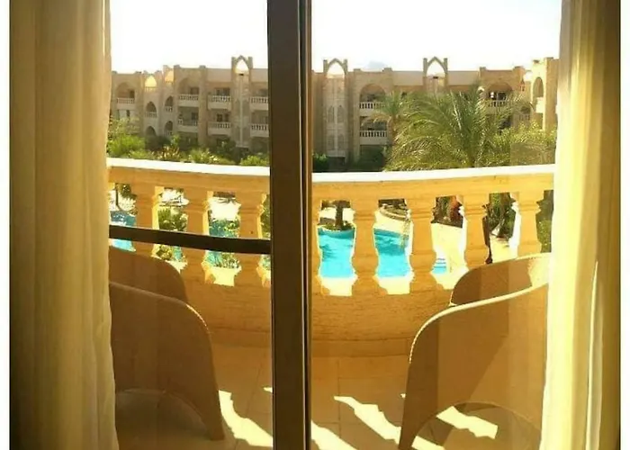 One- Bedroom S3 In Vip Zone Sunny Lakes Apartment *